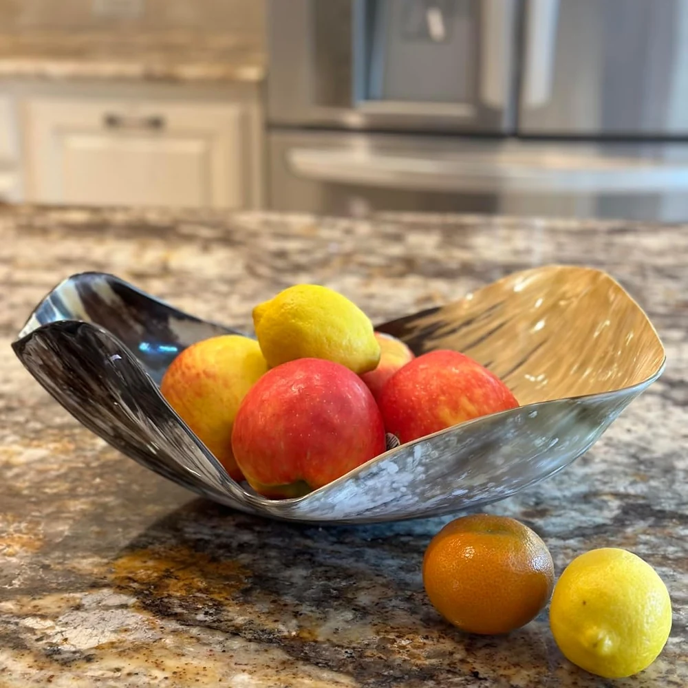 luxury-horn-bowl-tabletop-decor.webp Luxury natural horn bowl used as premium tabletop décor